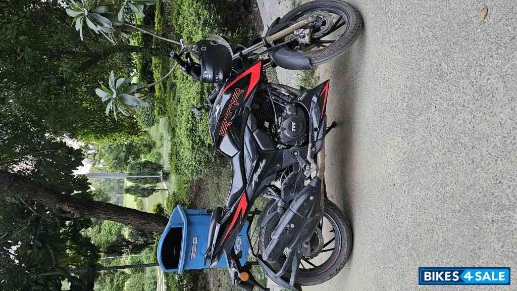 TVS Apache RTR 200 4V