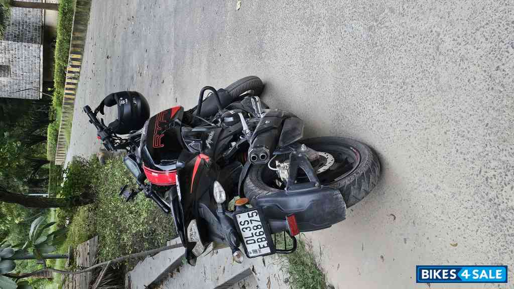 TVS Apache RTR 200 4V
