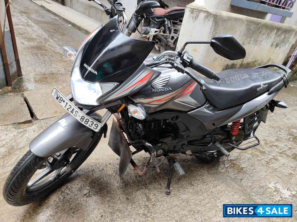 Grey Honda CB Shine SP