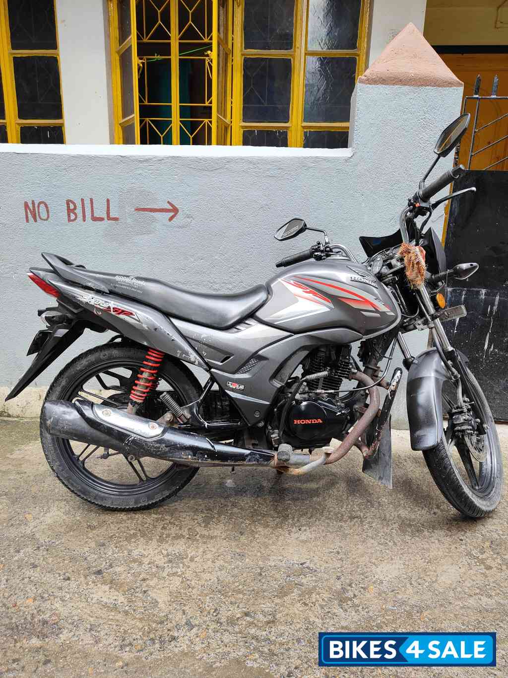 Grey Honda CB Shine SP