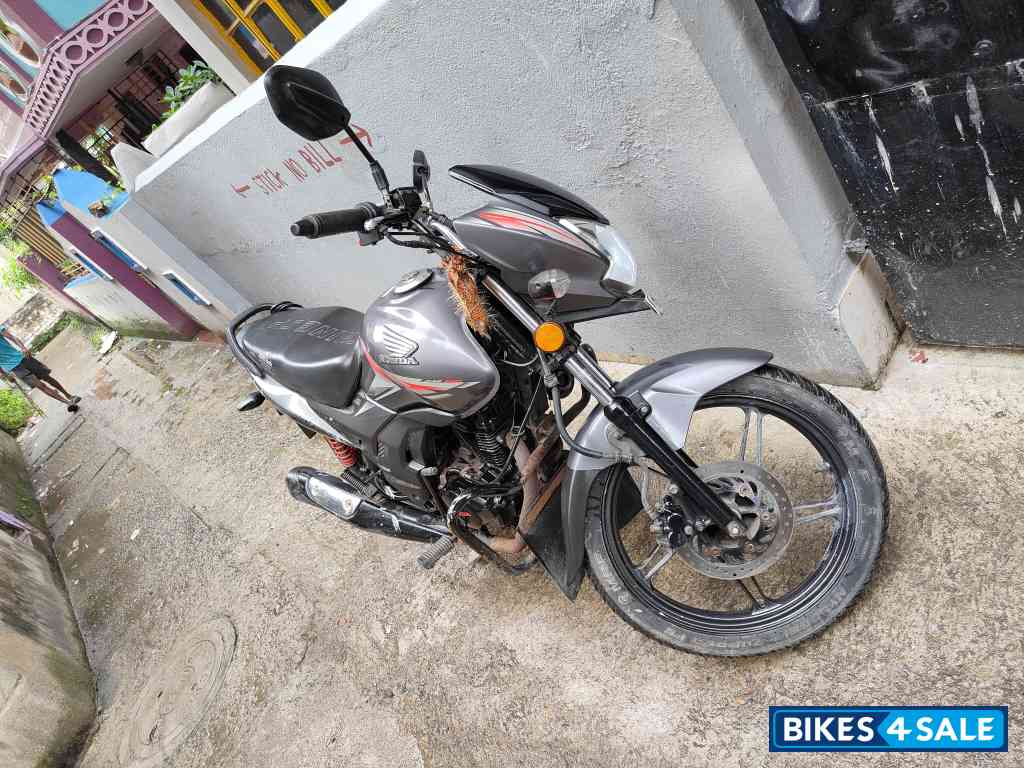 Grey Honda CB Shine SP