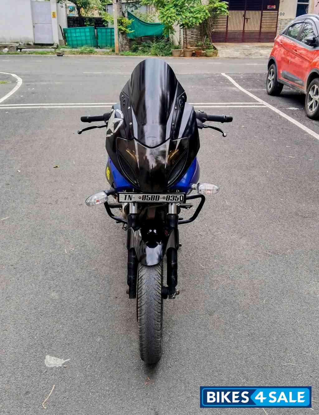 Bajaj Pulsar 220F