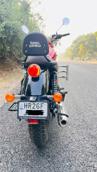 Black Red Royal Enfield Meteor 350 Supernova