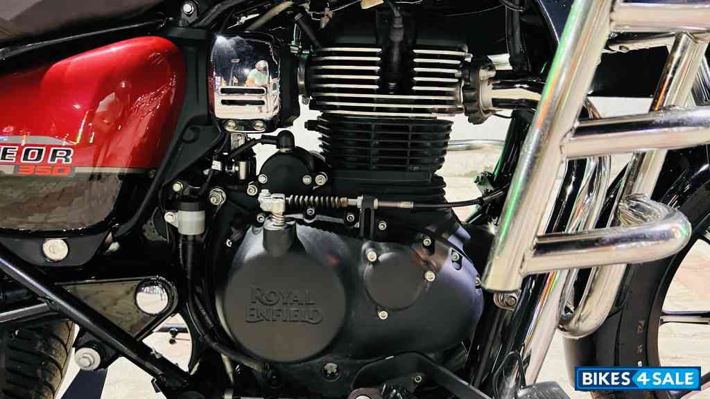 Black Red Royal Enfield Meteor 350 Supernova