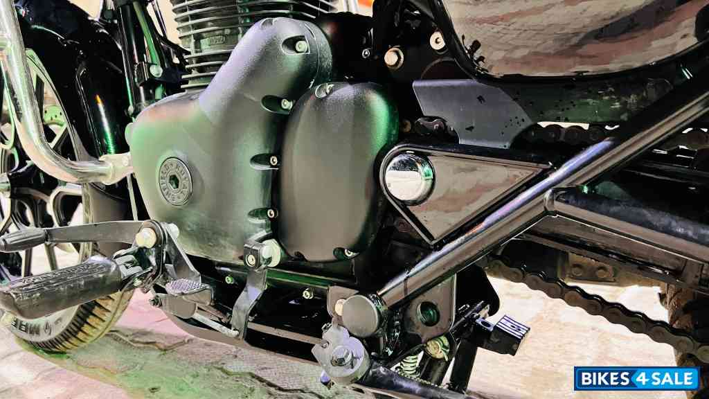 Black Red Royal Enfield Meteor 350 Supernova