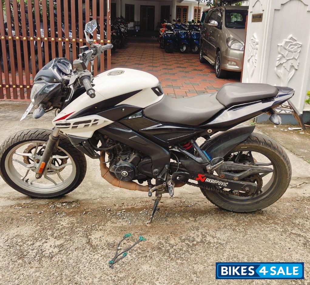 Bajaj Pulsar 200 NS