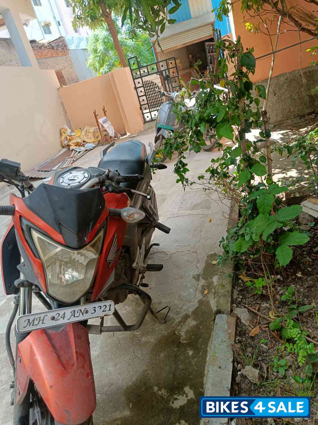 Honda CB Hornet 160R