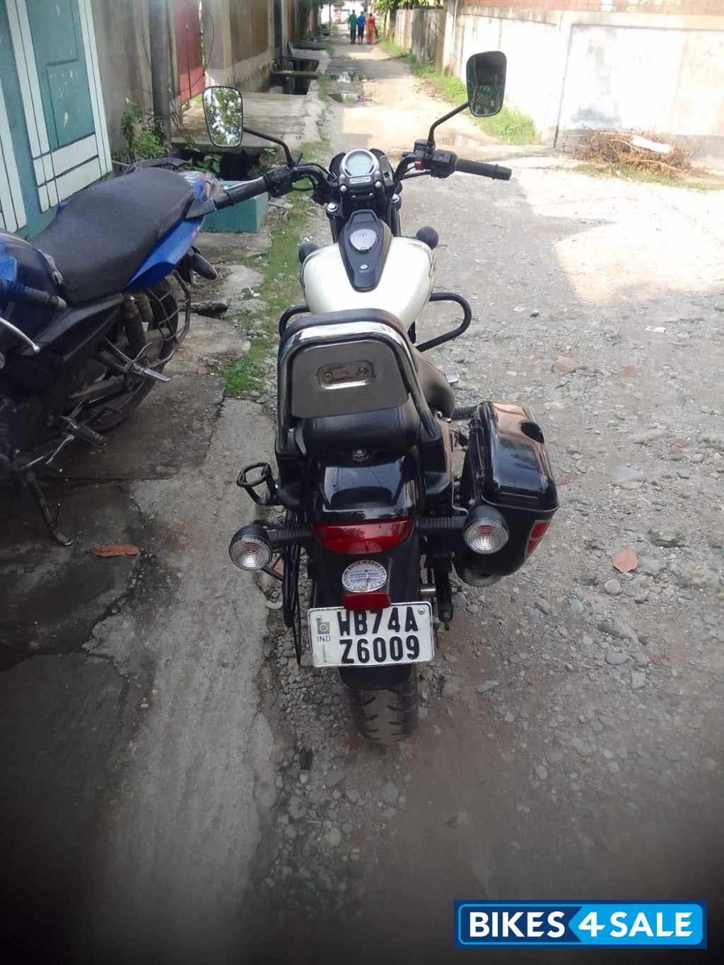 Bajaj Avenger Street 220