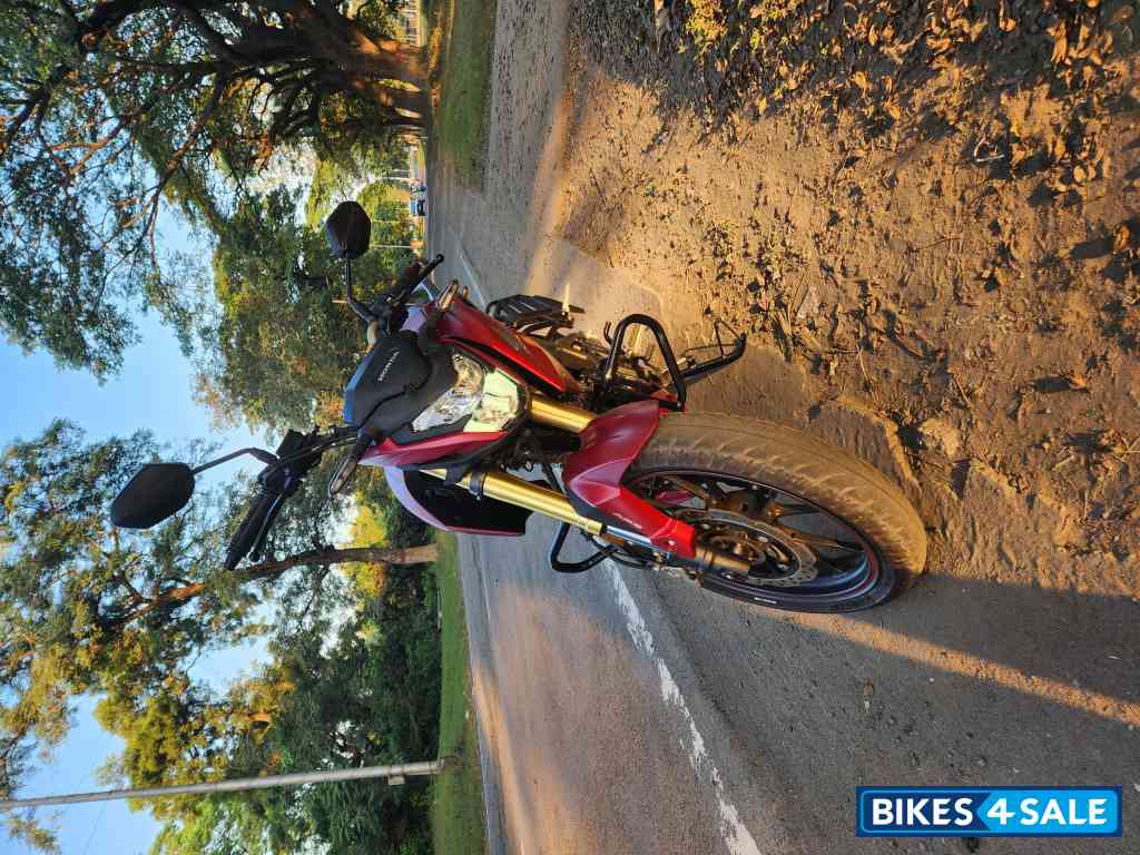 Red Honda Hornet 2.0