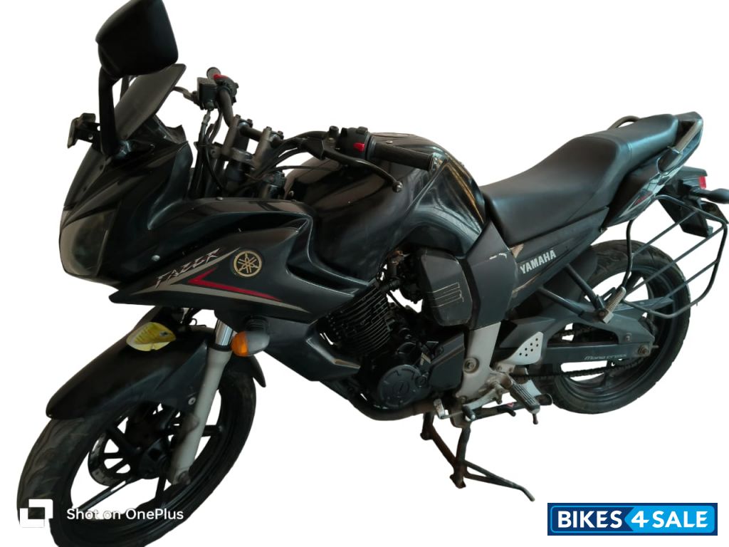Midnight Black Yamaha Fazer
