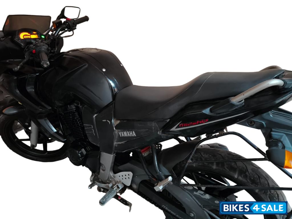 Midnight Black Yamaha Fazer