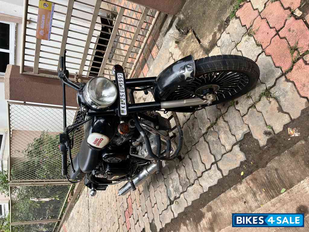 Black Royal Enfield Classic 350