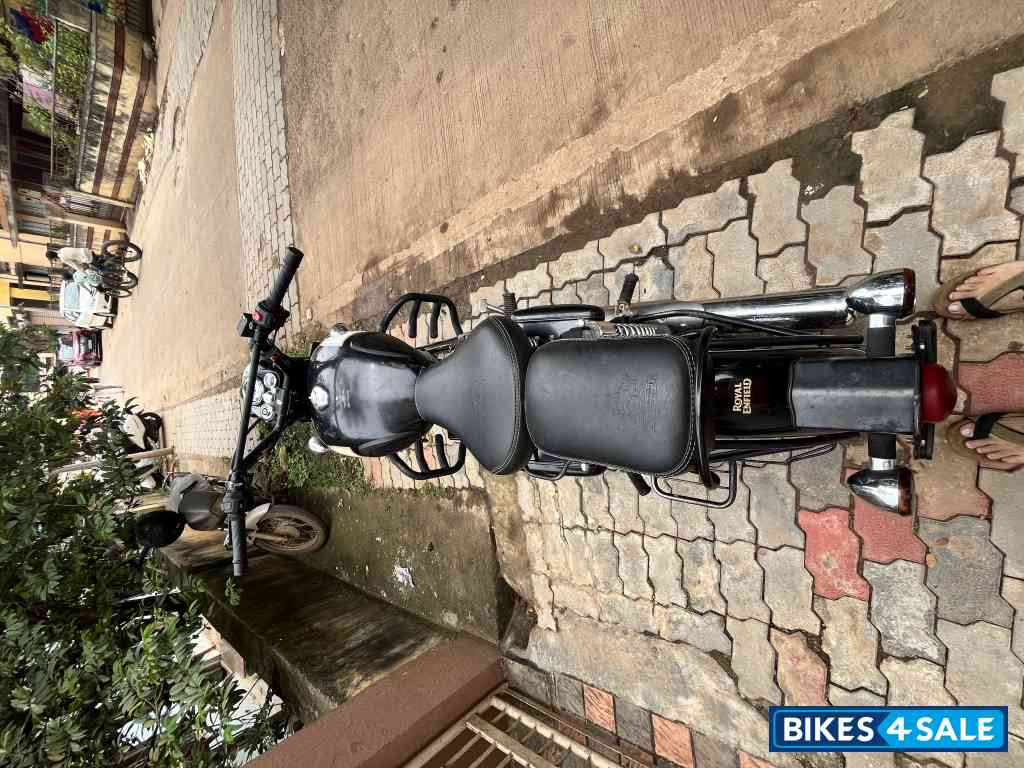 Black Royal Enfield Classic 350