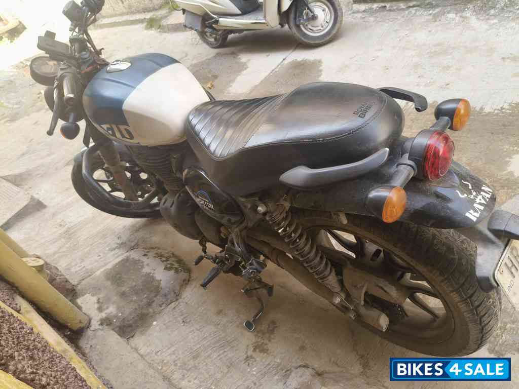 Blue White Royal Enfield Hunter 350 Metro