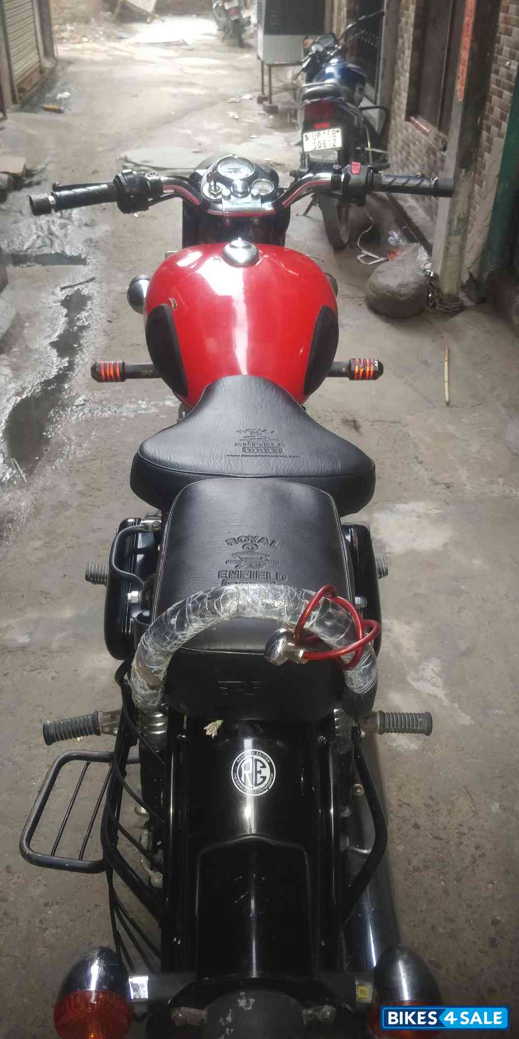 Redditch Red Royal Enfield Classic 350 Redditch Red Redditch Red Royal Enfield Classic 350 Redditch Red