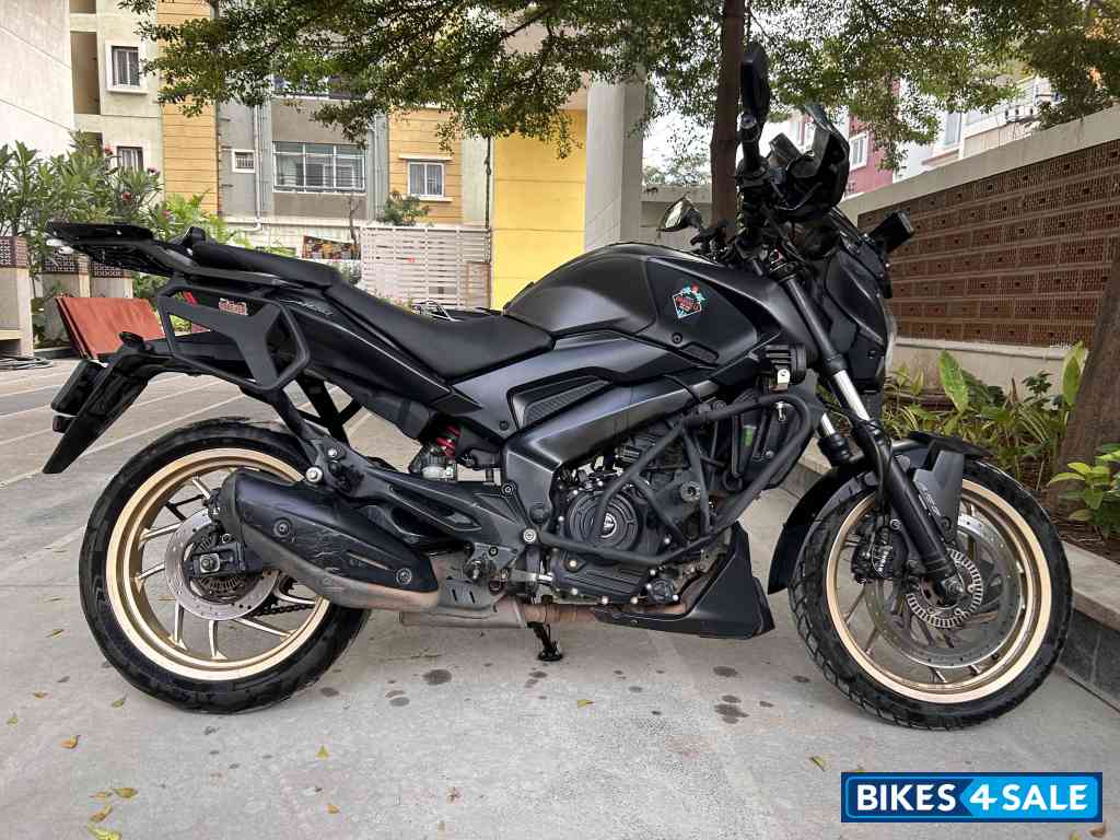 Matte Black Bajaj Dominar 400 ABS BS6