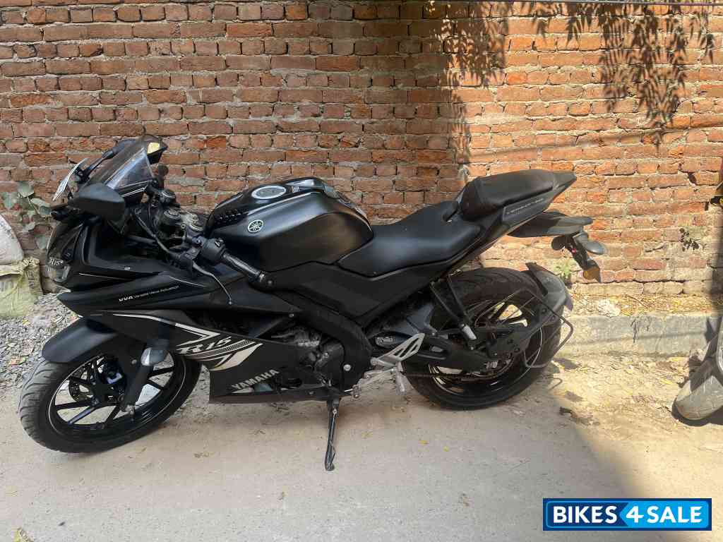 Yamaha YZF R15 V3