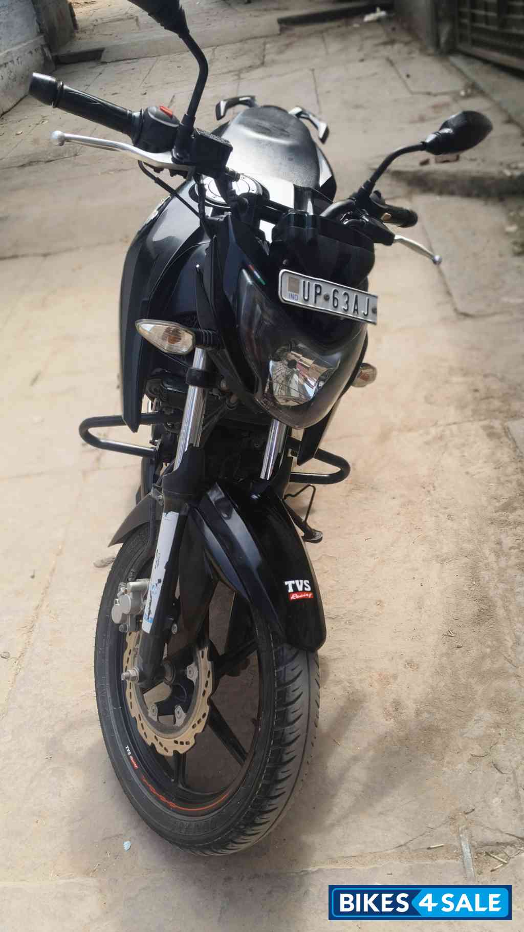 TVS Apache RTR 160