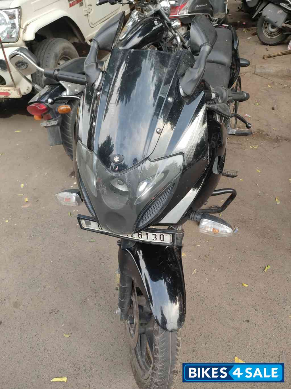 Bajaj Pulsar 220 DTSFi Bajaj Pulsar 220 DTSFi