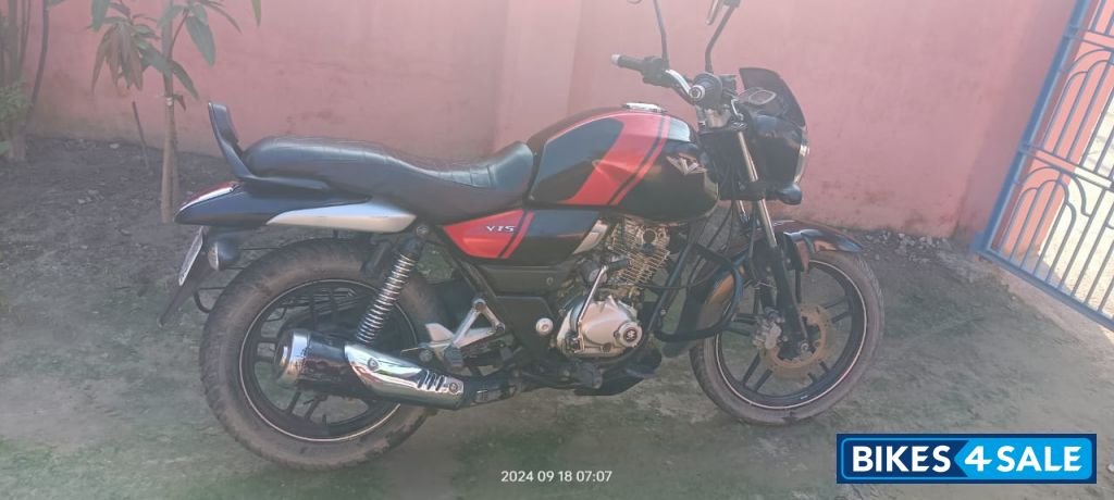 Bajaj V15