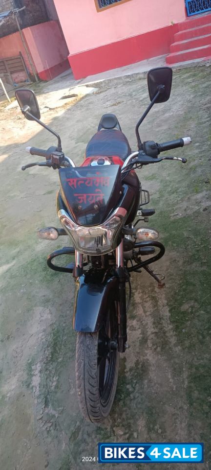 Bajaj V15