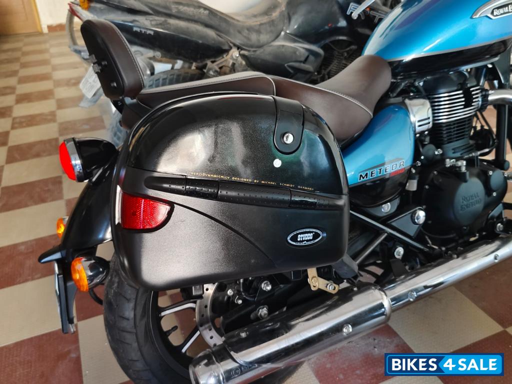 Blue Royal Enfield Meteor 350 Supernova