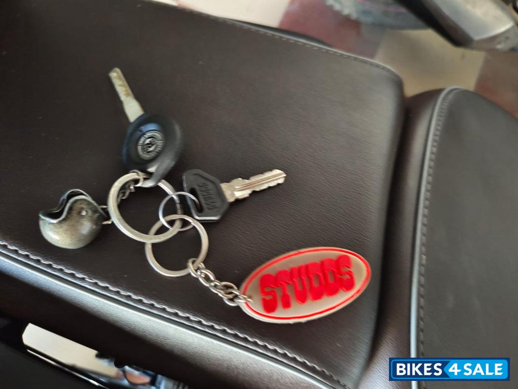 Blue Royal Enfield Meteor 350 Supernova