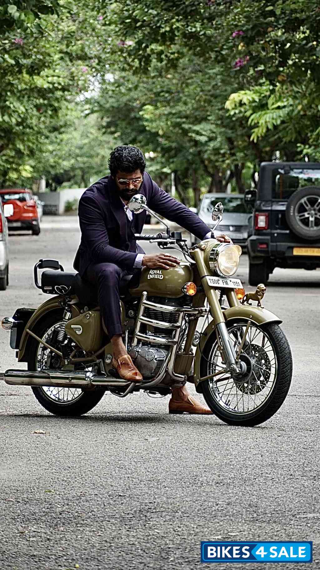 Royal Enfield Classic Desert Storm