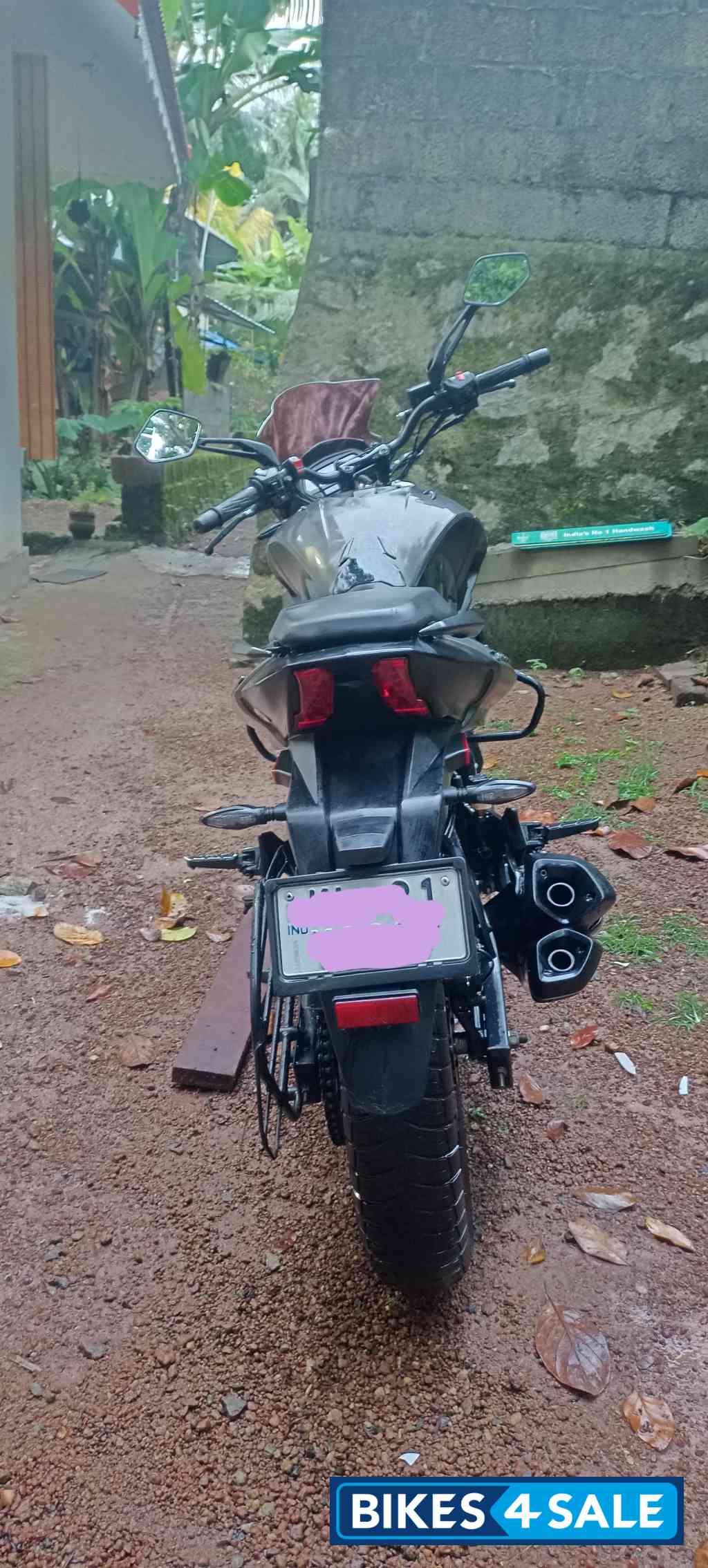 Bajaj Dominar 250 2022