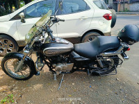 Black Bajaj Avenger Cruise 220