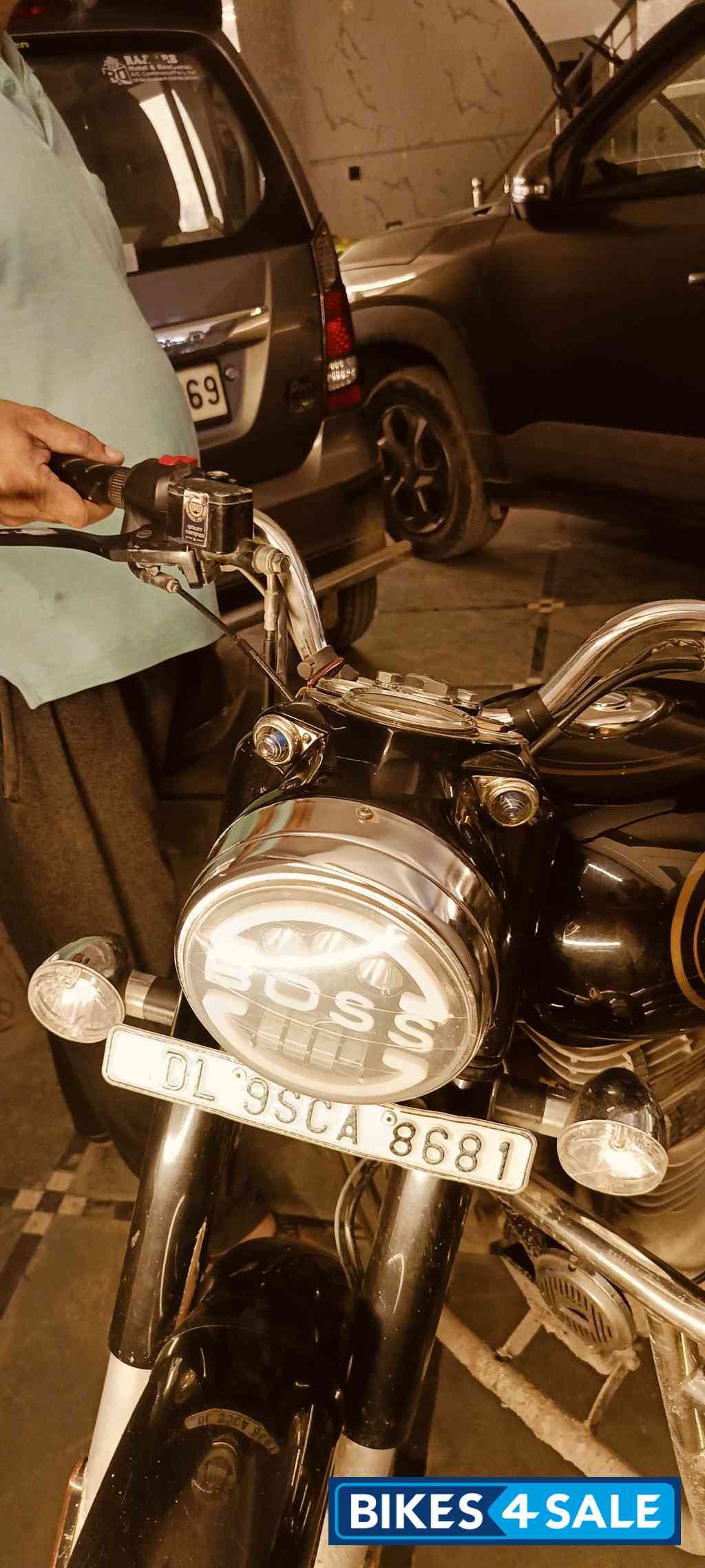 Black Royal Enfield Bullet Standard 350