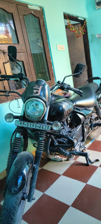 Black Bajaj Avenger Street 160