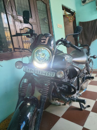 Black Bajaj Avenger Street 160
