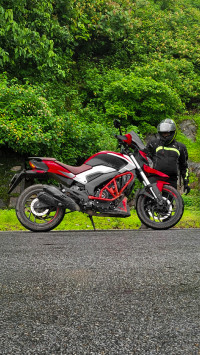 Bajaj Dominar 250 2022