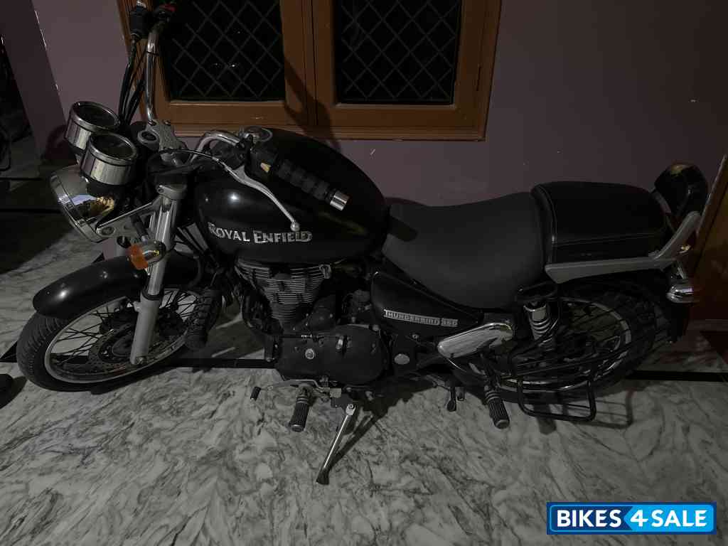 Matt Black Royal Enfield Thunderbird 350