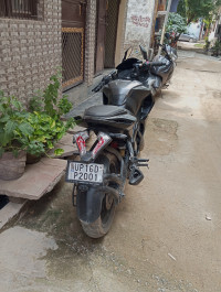 Bajaj Pulsar RS 200 ABS