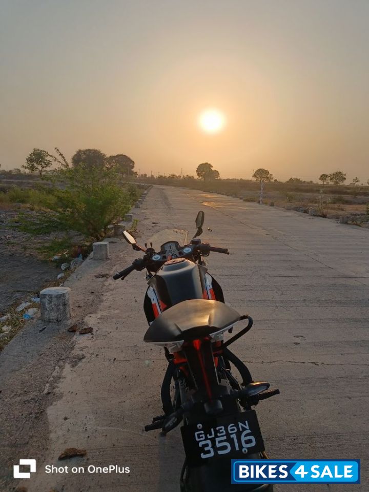 Black Orange KTM RC 200