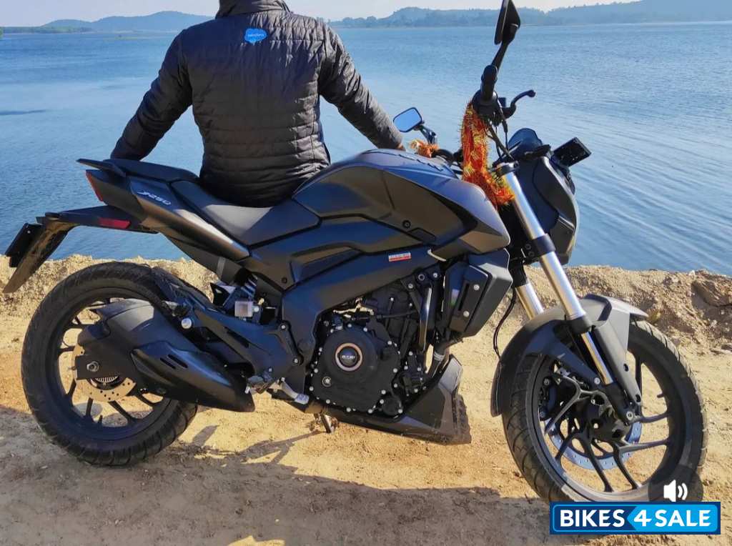 Matt Black Bajaj Dominar 250