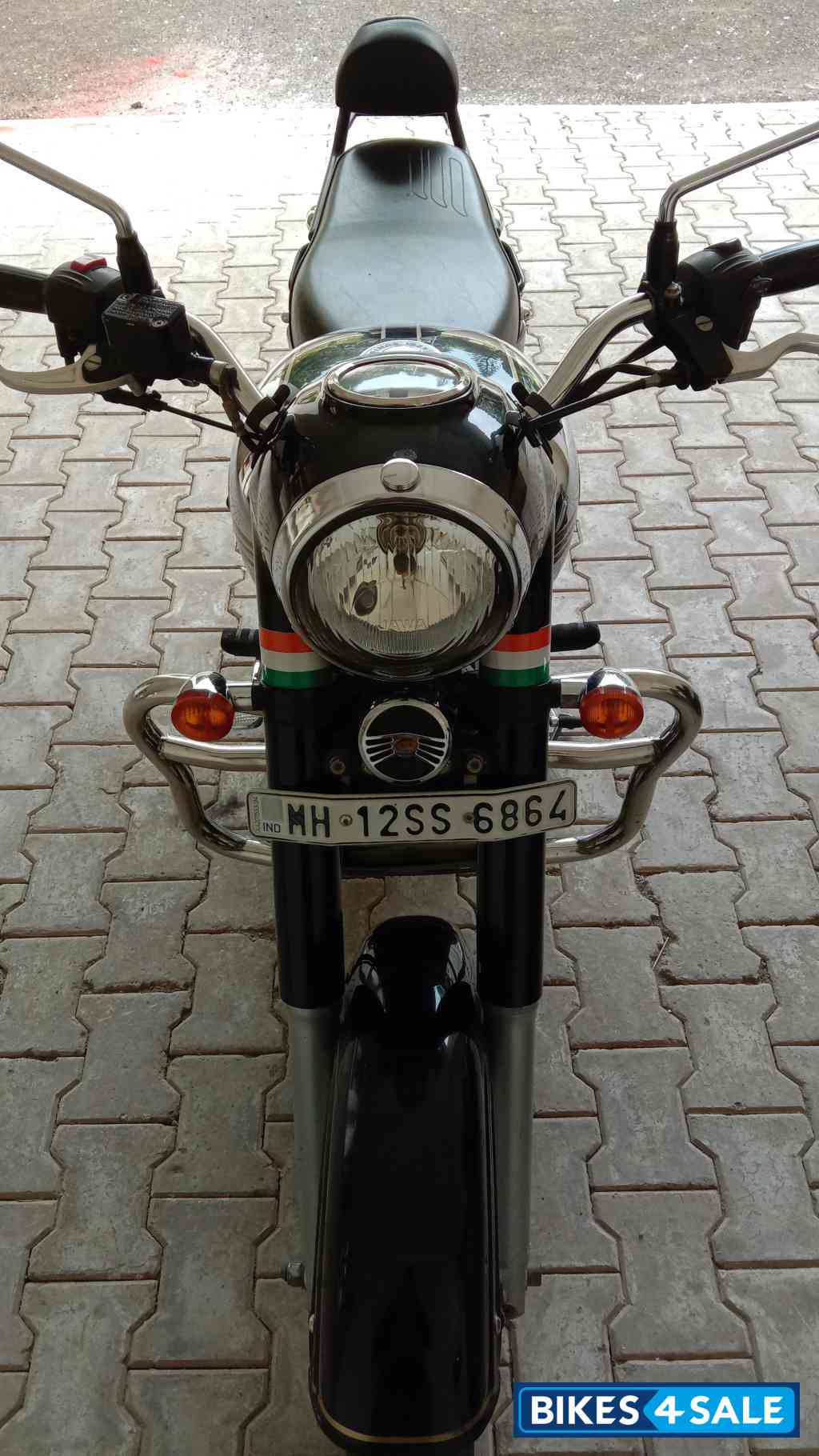 Black & Silver Jawa Jawa BS6