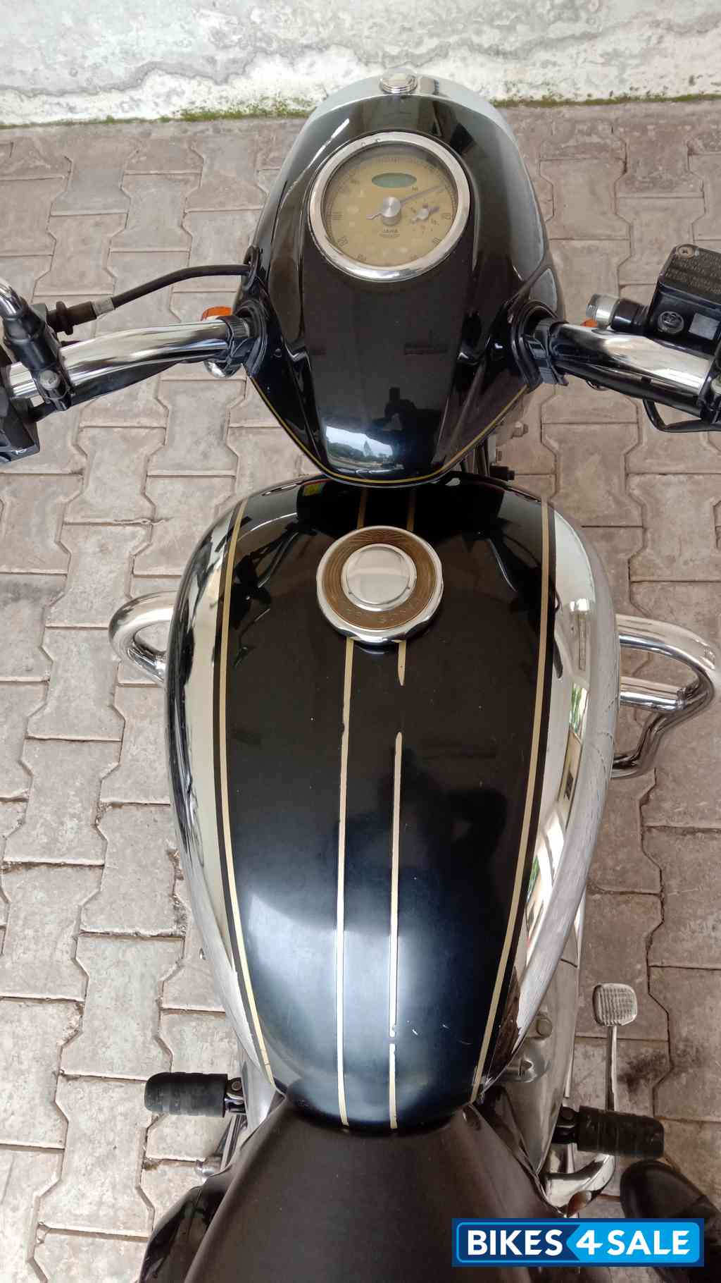 Black & Silver Jawa Jawa BS6
