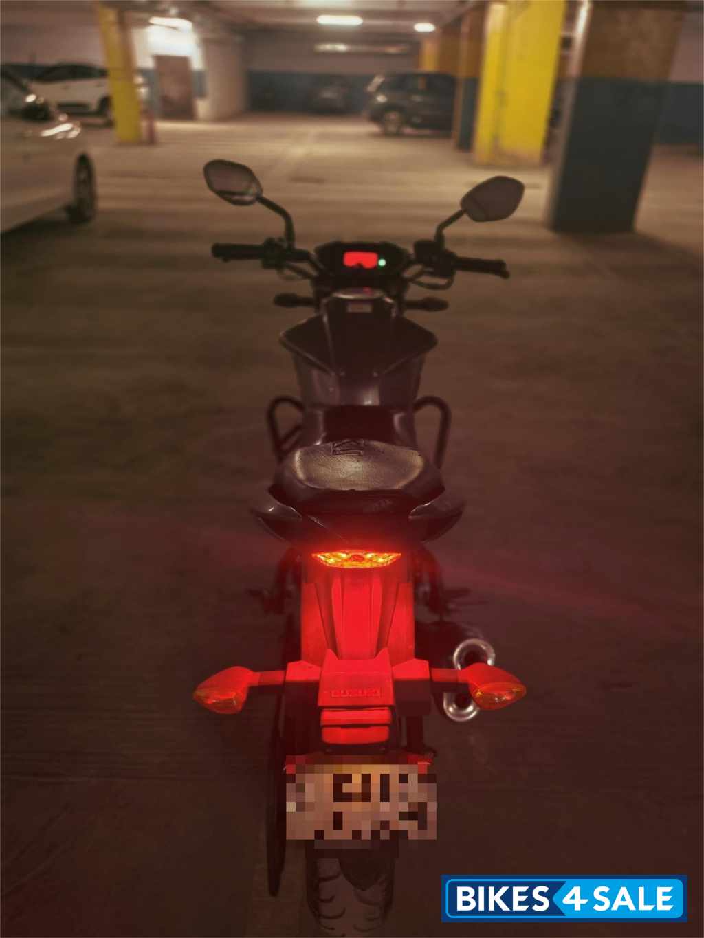 Grey Suzuki Gixxer 150