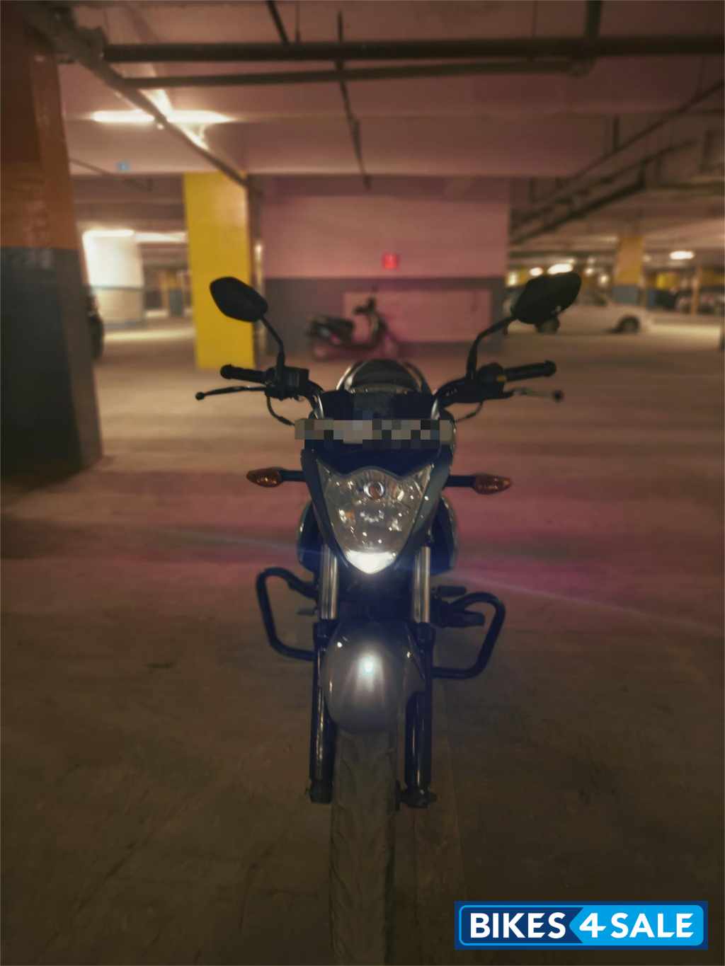 Grey Suzuki Gixxer 150