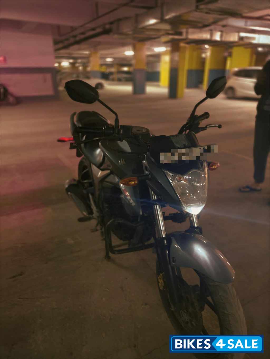 Grey Suzuki Gixxer 150
