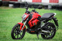 Red+black Revolt RV 400