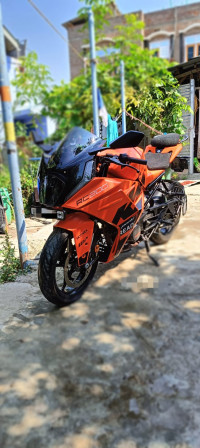 Orange KTM RC 200 GP