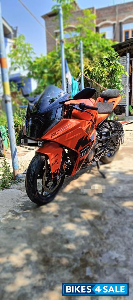 Orange KTM RC 200 GP