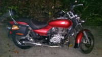 Red Bajaj Avenger 220 DTS-i