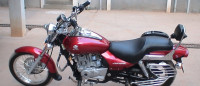 Red Bajaj Avenger 220 DTS-i