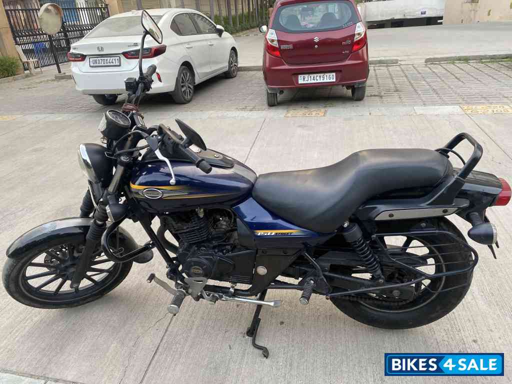 Bajaj Avenger Street 150
