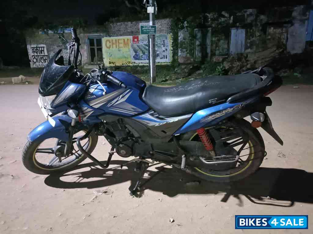 Blue Honda CB Shine SP